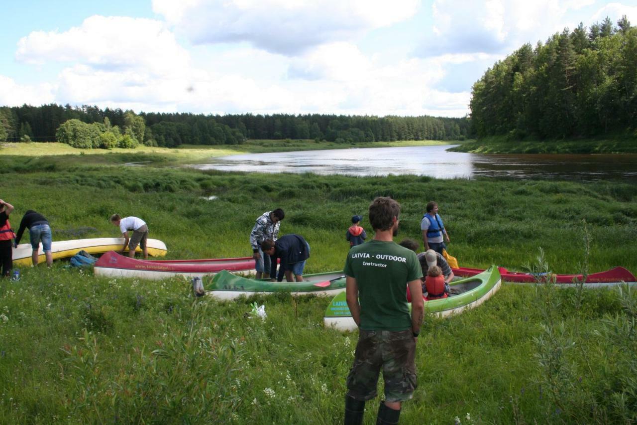 Nature Retreat "Upes Dizvietas" Krāslava Exterior foto